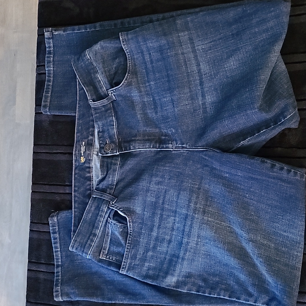 Lee Jeans Mid Rise Relaxed Fit Straight Leg  16W